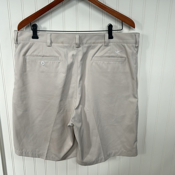 Nike Men’s dry fit kakis shorts, size 36, pockets, comfortable - Picture 2 of 12